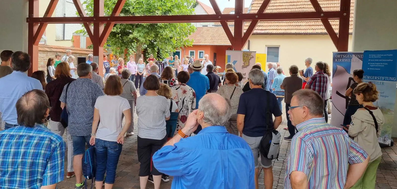 Rolf Metzger, Bürgermeister von Kirrweiler, bei der Begrüßungsrede am 20.8.2022